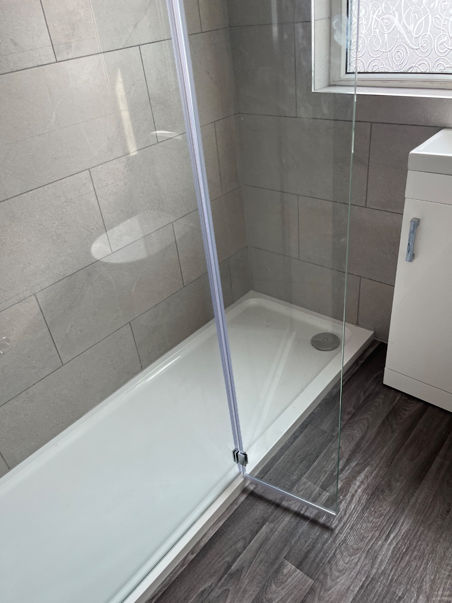 Bathroom Fitter: Image 24